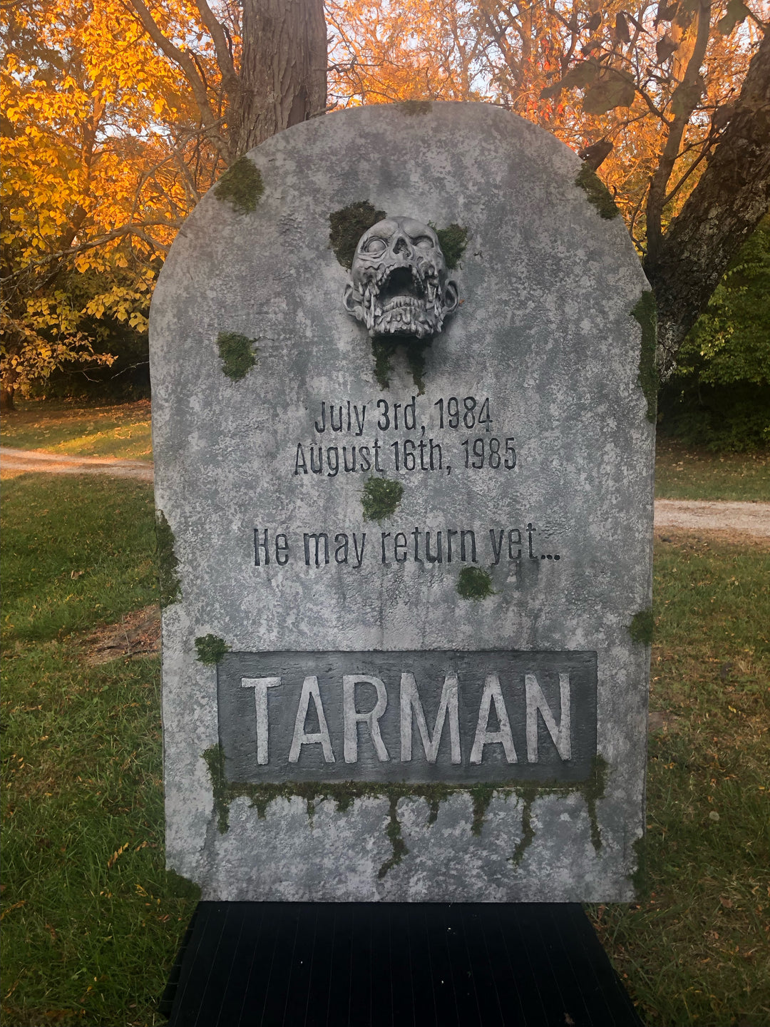 OFFICIAL SET PIECE - Screen Used Tarman Gravestone